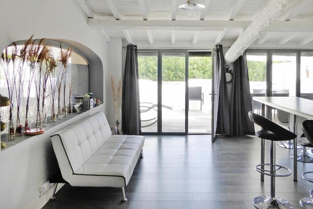 Holiday Home With Shared Pool Saintes-Maries-de-la-Mer Bagian luar foto