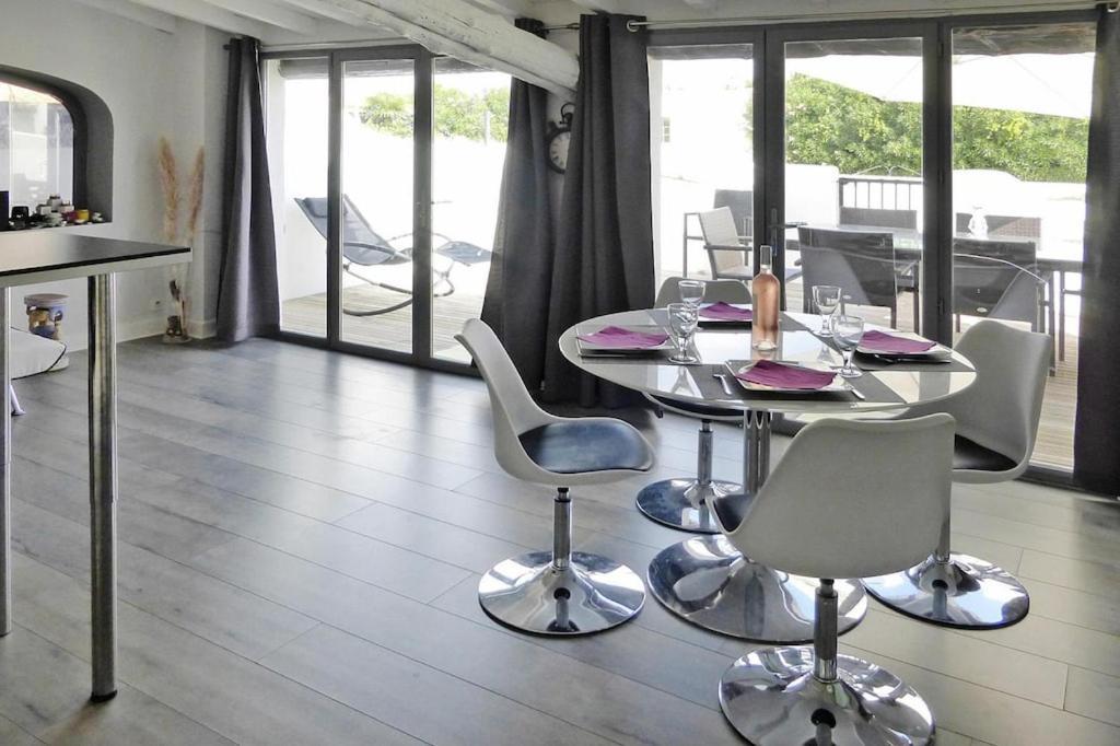 Holiday Home With Shared Pool Saintes-Maries-de-la-Mer Bagian luar foto
